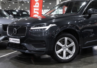 Подержанный автомобиль Volvo XC90 2021 года (2 фото)