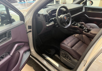 Новый Porsche Cayenne 2025 (7 фото)