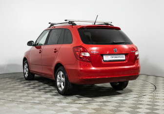 Подержанный автомобиль Skoda Fabia Wagon 2014 года (7 фото)