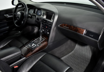 Подержанный автомобиль Audi A6 Sedan 2006 года (13 фото)
