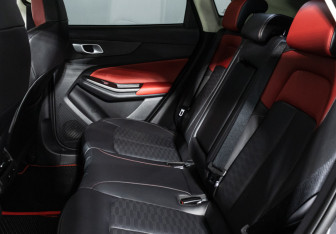 Подержанный автомобиль Changan CS55PLUS 2024 года (10 фото)