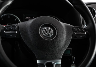 Подержанный автомобиль Volkswagen Tiguan 2010 года (13 фото)