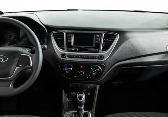 Подержанный автомобиль Hyundai Solaris Sedan 2021 года (14 фото)