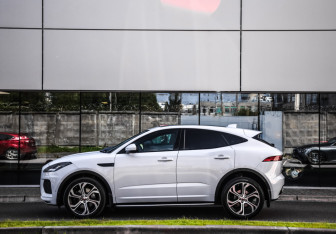 Подержанный автомобиль Jaguar E-Pace 2018 года (8 фото)
