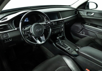 Подержанный автомобиль Kia Optima Sedan 2019 года (11 фото)