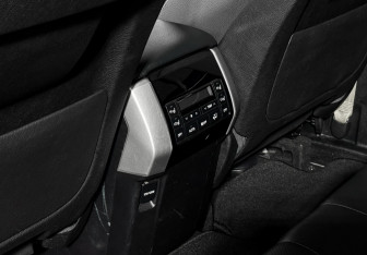 Подержанный автомобиль Toyota Land Cruiser Prado 2018 года (13 фото)