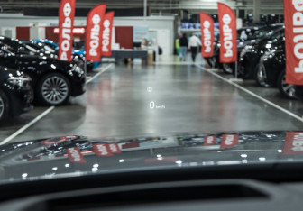 Подержанный автомобиль Land Rover Range Rover Velar 2021 года (22 фото)