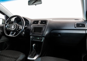 Подержанный автомобиль Volkswagen Polo Sedan 2019 года (9 фото)