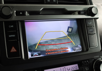 Подержанный автомобиль Toyota Land Cruiser Prado 2016 года (17 фото)