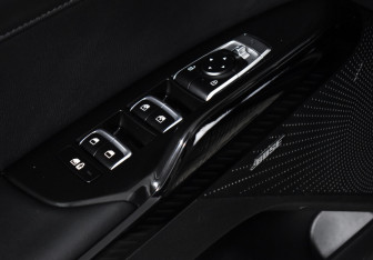 Подержанный автомобиль Kia K5 2021 года (10 фото)