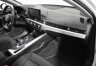 Подержанный автомобиль Audi A4 Sedan 2016 года (12 фото)