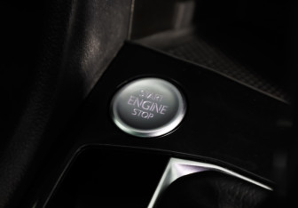 Подержанный автомобиль Volkswagen Tiguan 2021 года (15 фото)