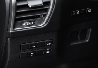 Подержанный автомобиль Lexus NX 2016 года (26 фото)