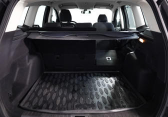 Подержанный автомобиль Ford Kuga 2017 года (21 фото)