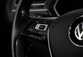 Подержанный автомобиль Volkswagen Tiguan 2017 года (13 фото)