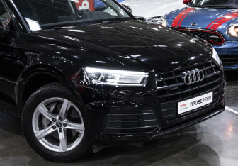 Подержанный автомобиль Audi Q5 2018 года (7 фото)