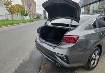 Подержанный автомобиль Kia Cerato Sedan 2021 года (7 фото)