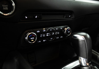 Подержанный автомобиль Mazda CX-5 2018 года (17 фото)