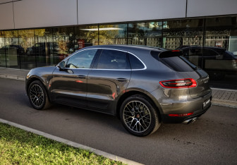 Подержанный автомобиль Porsche Macan 2014 года (6 фото)