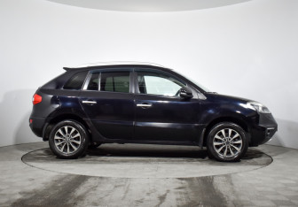 Подержанный автомобиль Renault Koleos 2013 года (4 фото)