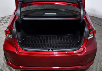 Подержанный автомобиль Toyota Corolla Sedan 2019 года (22 фото)