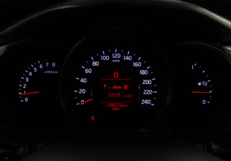 Подержанный автомобиль Kia Ceed Wagon 2018 года (19 фото)