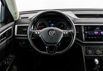 Подержанный автомобиль Volkswagen Teramont 2018 года (15 фото)