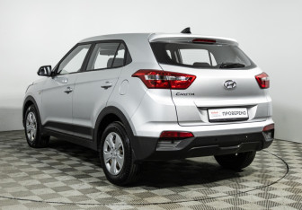 Подержанный автомобиль Hyundai Creta 2018 года (7 фото)