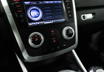 Подержанный автомобиль Mazda CX-7 2008 года (15 фото)