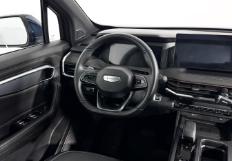 Подержанный автомобиль Geely Okavango 2024 года (16 фото)