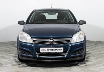Подержанный автомобиль Opel Astra Hatchback 2007 года (2 фото)