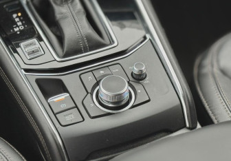 Подержанный автомобиль Mazda CX-5 2020 года (18 фото)