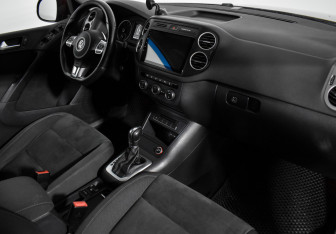 Подержанный автомобиль Volkswagen Tiguan 2016 года (12 фото)
