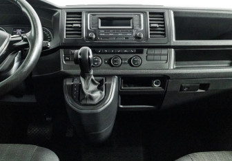 Подержанный автомобиль Volkswagen Caravelle 2019 года (14 фото)