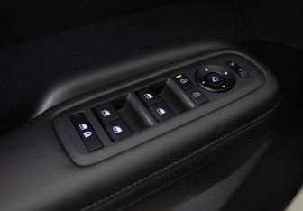 Подержанный автомобиль Hyundai Santa Fe 2023 года (26 фото)