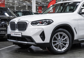 Подержанный автомобиль BMW X3 2022 года (2 фото)