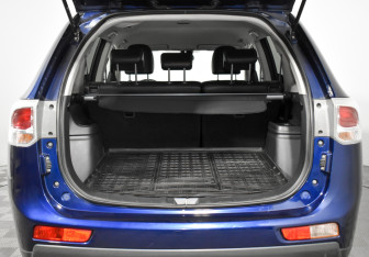 Подержанный автомобиль Mitsubishi Outlander 2013 года (20 фото)