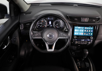 Подержанный автомобиль Nissan Qashqai 2020 года (10 фото)