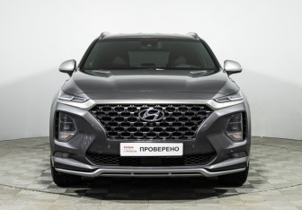 Подержанный автомобиль Hyundai Santa Fe 2019 года (2 фото)