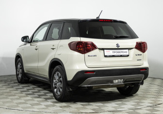 Подержанный автомобиль Suzuki Vitara 2021 года (7 фото)