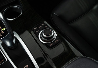 Подержанный автомобиль BMW X3 2012 года (20 фото)