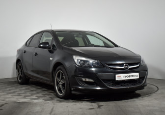 Подержанный автомобиль Opel Astra Hatchback 2012 года (3 фото)
