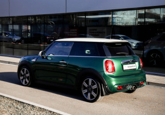 Подержанный автомобиль MINI Hatch 2019 года (6 фото)