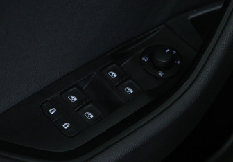Подержанный автомобиль Skoda Superb Liftback 2019 года (17 фото)