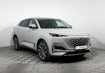 Подержанный автомобиль Changan UNI-K 2023 года (3 фото)