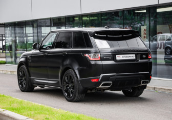 Подержанный автомобиль Land Rover Range Rover Sport 2020 года (8 фото)