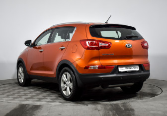 Подержанный автомобиль Kia Sportage 2013 года (7 фото)