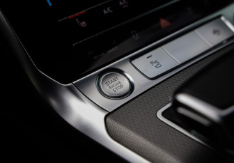 Подержанный автомобиль Audi A6 allroad 2019 года (21 фото)