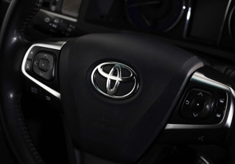 Подержанный автомобиль Toyota Camry Sedan 2017 года (12 фото)