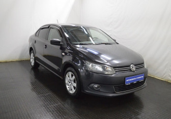 Подержанный автомобиль Volkswagen Polo Sedan 2013 года (3 фото)